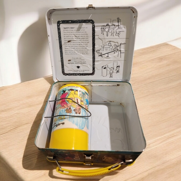 THE RESCUERS metal Disney LUNCH BOX & THERMOS vintage 1977 - Picture 10 of 16